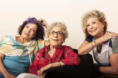 Revista Donna. Avós da razão, influenciadoras seniors. Gilda Bandeira de Mello, Helena Wiechmann e Sonia Bonetti<!-- NICAID(14862847) -->