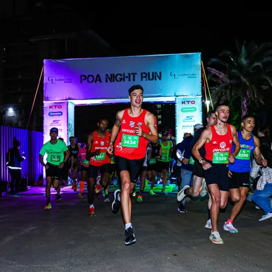 POA Night Run reúne 5 mil corredores em Porto Alegre<!-- NICAID(15996397) -->