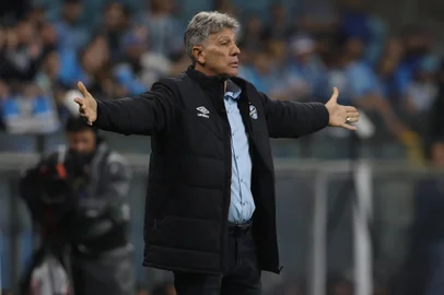 Grêmio vs Criciúma pelo Campeonato Brasileiro Série A 2024, na Arena do Grêmio. Na foto, o técnico Renato Portaluppi. - Foto: Jefferson Botega/Agência RBSIndexador: jeff botega<!-- NICAID(15877110) -->