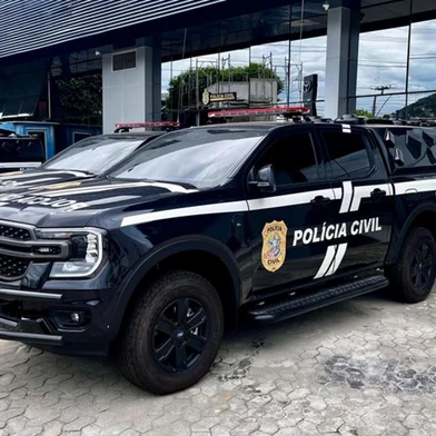 Criança de seis anos morre após carro da família ser baleado<!-- NICAID(16109388) -->