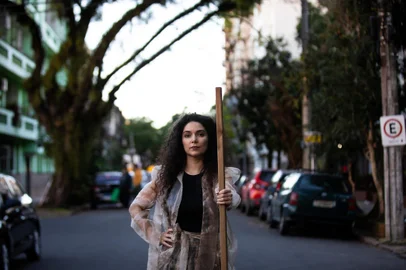 PORTO ALEGRE, RS, BRASIL, 27.06.2024: Ensaio do espetáculo Chula de Emily Borghetti para a coluna Piquetchê do Diário Gaúcho. Foto: Camila Hermes/Agencia RBS<!-- NICAID(15804527) -->