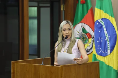 A Câmara de Vereadores de Caxias do Sul aprovou por unanimidade de votos a primeira Frente em Defesa dos Direitos dos Animais na sessão desta terça-feira (11). <!-- NICAID(15973730) -->