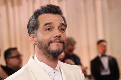 Brazilian actor and producer Wagner Moura attends the 83rd annual Golden Globe Awards at the Beverly Hilton hotel in Beverly Hills, California, on January 11, 2026. (Photo by Michael Tran / AFP) / -- IMAGE RESTRICTED TO EDITORIAL USE - STRICTLY NO COMMERCIAL USE --<!-- NICAID(16202184) -->