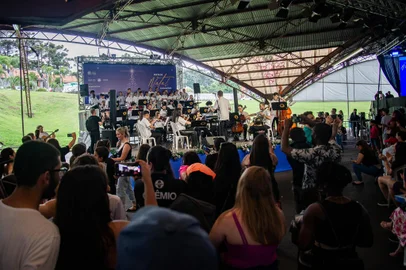 Orquestra Jovem Florescer está com vagas abertas para bolsistas até o dia 24 de fevereiro.<!-- NICAID(15679854) -->