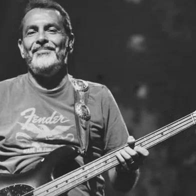 Renato Tommaso, baixista do Jota Quest, morre aos 54 anos (30/12/2024)