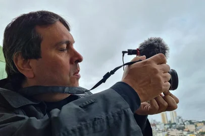 Ponto de Cultura NAV promove oficina gratuita de Direção Cinematográfica, com Marcelo Rosa CostaFormação integra Ciclo de Oficinas Audiovisuais, que segue até julho<!-- NICAID(15781683) -->