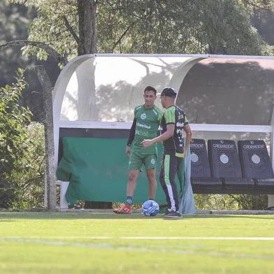 CAXIAS DO SUL, RS, BRASIL, 03/04/2023. Treino no CT do Juventude. Na foto, Luiz Fernando (Neimar De Cesero/Agência RBS)Indexador: NEIMAR DE CESERO<!-- NICAID(15393198) -->
