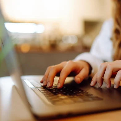 Home office; EAD, estudos. Foto: maxbelchenko / stock.adobe.comFonte: 575453875<!-- NICAID(15386685) -->