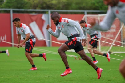 enner valencia no treino do inter