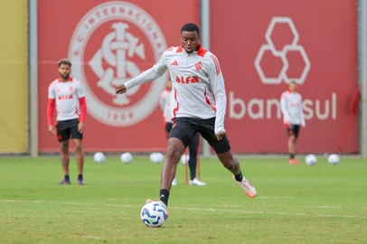 Ricardo Mathias centroavante do Inter