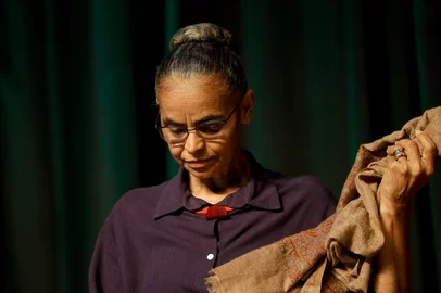 Título da Pauta: Marina Silva participa da Conferência Estadual do Meio Ambiente do RS2025.03.11 - A ministra do Meio Ambiente e Mudança do Clima, Marina Silva, participa da 5ª Conferência Estadual do Meio Ambiente do Rio Grande do Sul. O evento ocorrerá na Associação Médica do Rio Grande do Sul (Amrigs), em Porto AlegreIndexador: Andre Avila<!-- NICAID(15993490) -->
