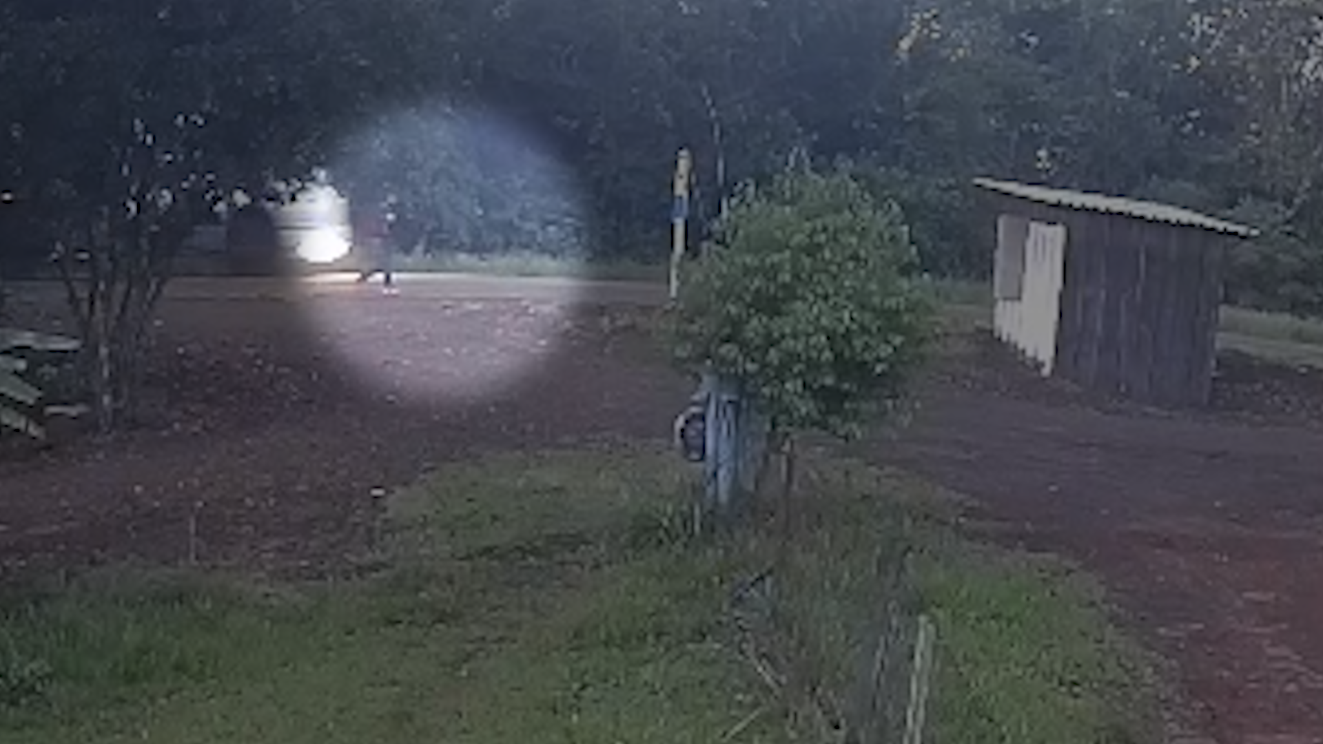 Adolescente de 13 anos morre ap&oacute;s ser atingido por caminh&atilde;o carregado com pulverizador na BR-285