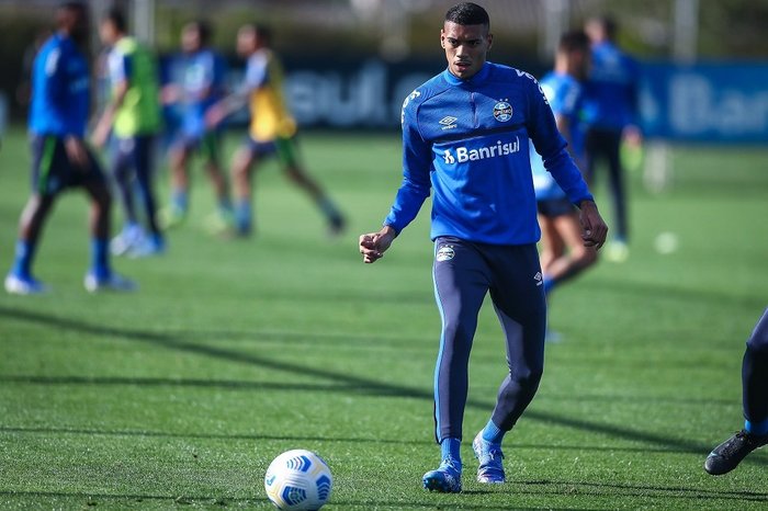Vendido ao Sassuolo, Ruan se despede do Grêmio: Saio daqui com um amor ainda maior
