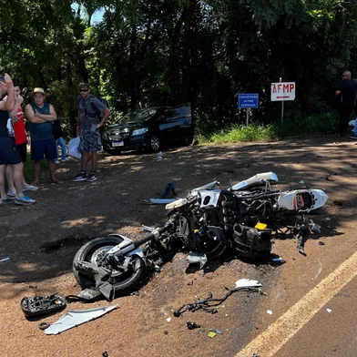 Motociclista morre após colisão com carro na BR-158, em Panambi<!-- NICAID(16210962) -->