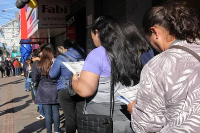 Café com Emprego tem procura intensa em edição com mais de mil vagas em Passo Fundo<!-- NICAID(16164872) -->