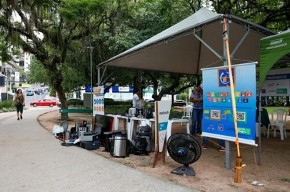 Drive-thru de coleta de resíduos eletrônicos ocorre neste sábado no Parcão<!-- NICAID(15581081) -->