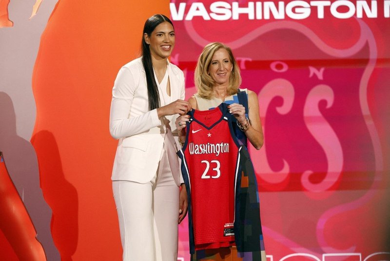 Stephanie Soares, WNBA