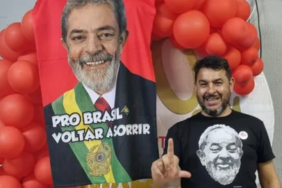 Marcelo Aloizio de Arruda,gua rda municipal em Foz do Iguaçu, foi baleado na própria festa de 50 anos, realizada na madruga de 10 de julho de 2022.<!-- NICAID(15144897) -->