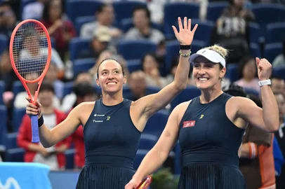 Luisa Stefani, Gabriela Dabrowski, tênis
