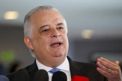 BrasÃ­lia, DF 29/11/2023  O ministro do Empreendedorismo, da Microempresa e da Empresa de Pequeno Porte, MÃ¡rcio FranÃ§a, fala com a imprensa apÃ³s a 2Âª ReuniÃ£o PlenÃ¡ria do FÃ³rum Permanente das Microempresas e Empresas de Pequeno Porte na sede da ConfederaÃ§Ã£o Nacional do ComÃ©rcio (CNC).  Foto: Fabio Rodrigues-Pozzebom/ AgÃªncia Brasil<!-- NICAID(15653608) -->