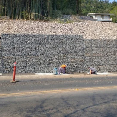 Obra de contenção de encosta na RS-115, em Gramado, é concluída.<!-- NICAID(15860533) -->