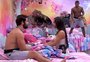 No BBB 24, Isabelle e Matteus dividem edredom e gaúcho pede selinho; veja o momento