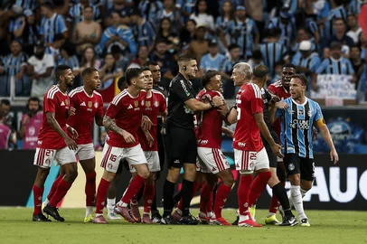 PORTO ALEGRE, RS, BRASIL, 01-03-2026: GreNal 450. Grêmio e Internacional se enfrentam na Arena pela jogo do ida da final do Gauchão de Futebol 2026. Fotos: Duda Fortes/Agencia RBS<!-- NICAID(16235976) -->