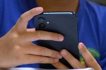 Escola sem celular: alunos, professores e pais avaliam experiência da nova lei em Passo Fundo<!-- NICAID(15981577) -->