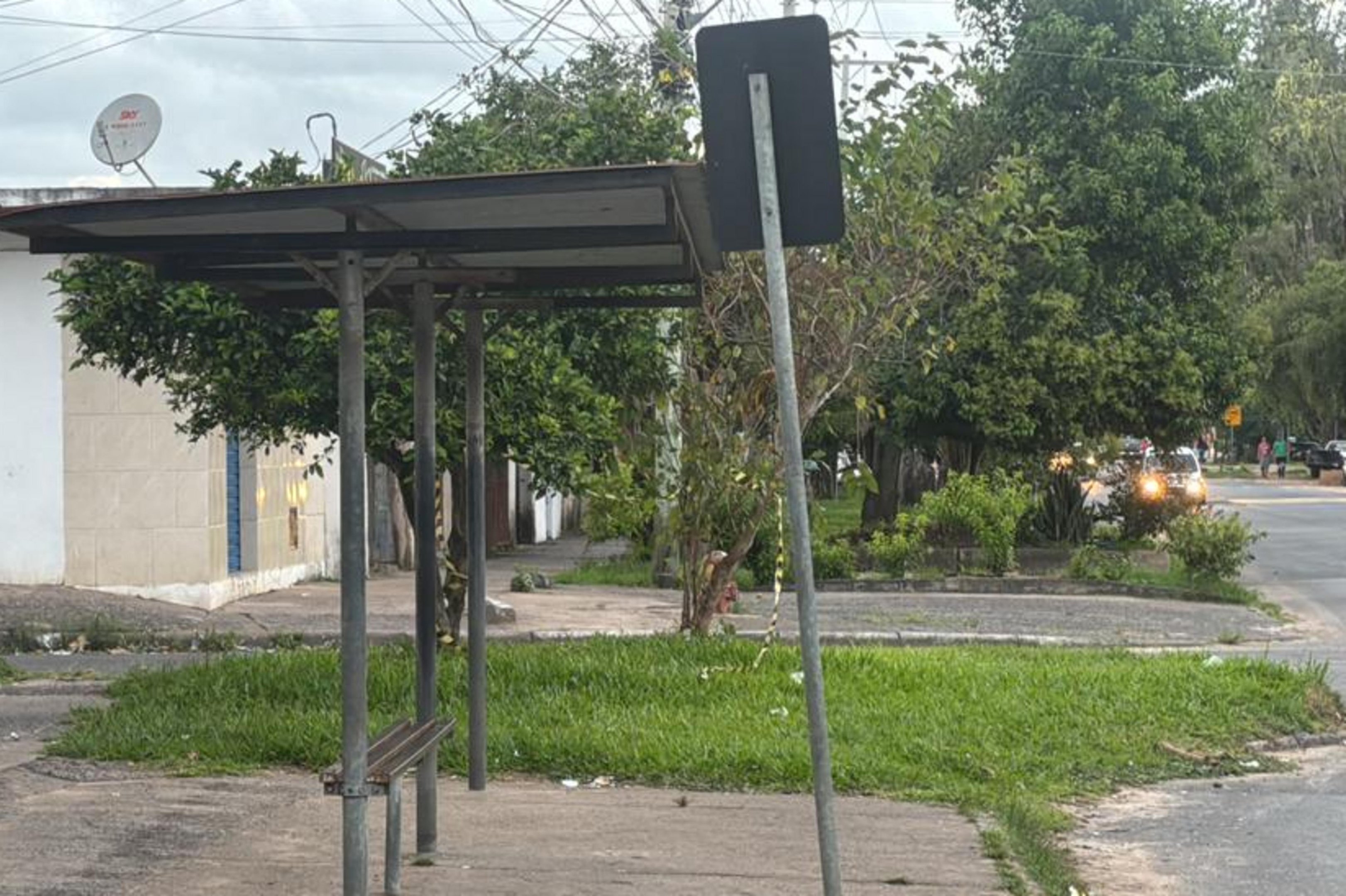 Mulher &eacute; morta a facadas na zona sul de Porto Alegre