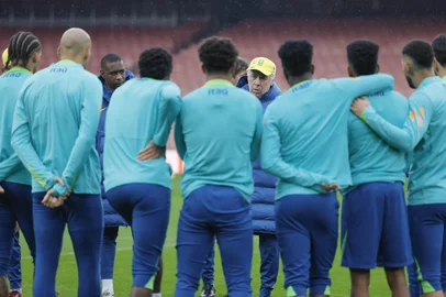 treino da seleção brasileira no emirates stadium, casa do arsenal<!-- NICAID(16167357) -->