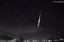 Meteoro fireball é visto cruzando o céu entre as regiões Central e Fronteira Oeste do RS