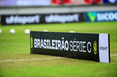 Descrição: CAXIAS DO SUL, RS, BRASIL, 12/04/2026. Caxias x Confiança, jogo válido pela segunda rodada da Série C do Campeonato Brasileiro e realizado no estádio Francisco Stédile (estádio Centenário). (Porthus Junior/Agência RBS)Indexador: BTK                             <!-- NICAID(16264313) -->
