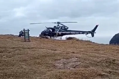 Uma criança caiu do Cânion Fortaleza, em Cambará do Sul, nesta quinta-feira (10). O Corpo de Bombeiros foi acionado no início da tarde para a busca da menina, que não teve a idade revelada. <!-- NICAID(16077783) -->