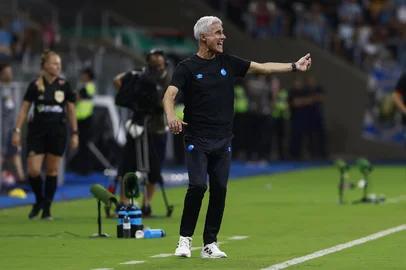 Porto Alegre, RS, Brasil — Campeonato Gaúcho 2026.Grêmio e São Luiz se enfrentam na Arena do Grêmio, em Porto Alegre, em partida válida por mais uma rodada do Gauchão 2026Indexador: jeff botega<!-- NICAID(16206125) -->