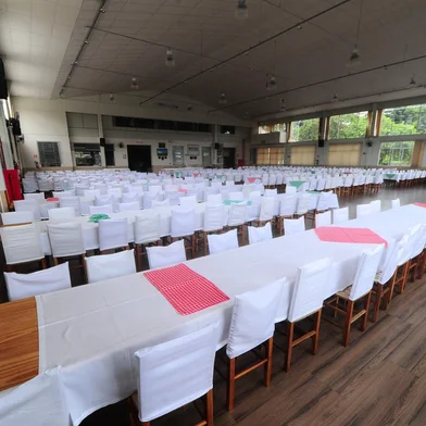 CAXIAS DO SUL, RS, BRASIL, 18/03/2022. A volta dos almoços de colônia. Vamos contar como será um destes eventos que está marcado para este fim de semana. Na foto, comunidade de São Romédio prepara almoço em homenagem aos seus 144 anos de fundação. (Porthus Junior/Agência RBS)<!-- NICAID(15045498) -->