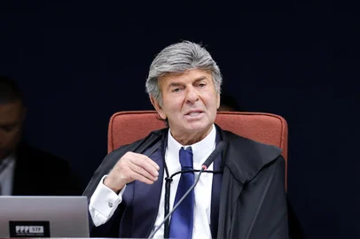 Ministro Luiz Fux profere seu voto no julgamentos da Ação Penal 2668 - Núcleo 1 (Manhã).<!-- NICAID(16120959) -->
