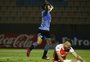Em jogo de homenagens e emoção, Inter leva virada do Belgrano e se complica na Sul-Americana