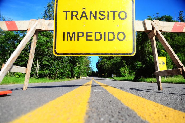 Ponto bloqueado da BR-116 é no km 175, em Nova Petrópolis