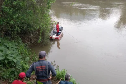 Luiz Antônio Feijó, de 57 anos, está desaparecido desde a manhã deste sábado (18) quando saiu da casa onde mora para pescar no Rio Caí, em Vale Real<!-- NICAID(14893588) -->