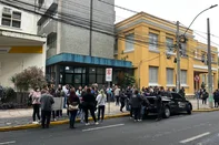 Mobilização de servidores em frente ao HPS de Canoas.