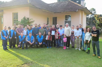 Prefeitura de Caxias e Samae assinam ordem de início para a perfuração de novos poços artesianos em Criúva e Santa Lúcia do Piaí <!-- NICAID(16093349) -->
