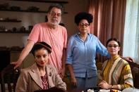 Virgínia e Adelaide (2024), filme de Jorge Furtado e Yasmin Thayná estrelado por Gabriela Corrêa e Sophie Charlotte<!-- NICAID(16032694) -->