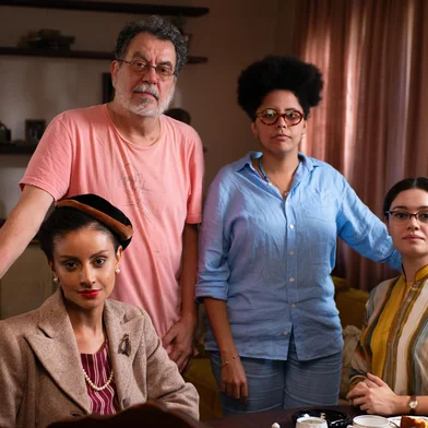 Virgínia e Adelaide (2024), filme de Jorge Furtado e Yasmin Thayná estrelado por Gabriela Corrêa e Sophie Charlotte<!-- NICAID(16032694) -->