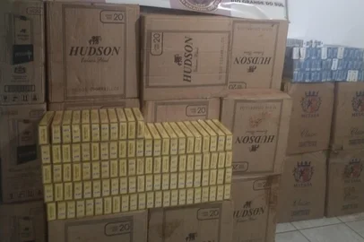 Brigada Militar apreende 29 mil maços de cigarros contrabandeados no noroeste do RS<!-- NICAID(16285722) -->