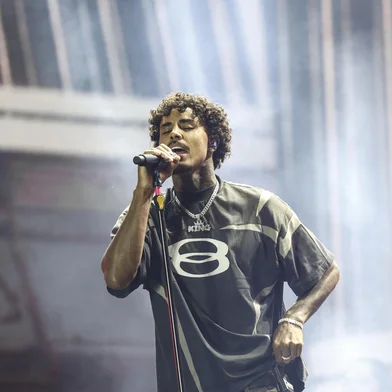 ATLÂNTIDA, RS, BRASIL - 2025.02.01 - Show do Baile do Planeta, com Kevin o Cris, Livinho e Ariel B, durante a segunda noite do Planeta Atlântida 2025. (Foto: André Ávila/ Agência RBS)Indexador: Andre Avila<!-- NICAID(15967334) -->