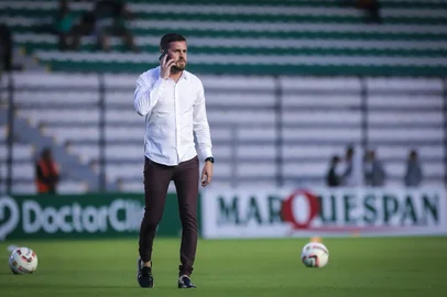 Diego Ziegg assume a vaga de Fernando Rech que deixa o cargo de diretor-executivo da base do Juventude, que vai exercer a mesma função no Inter.<!-- NICAID(15988595) -->