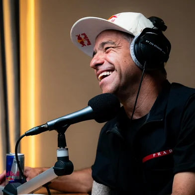 PORTO ALEGRE, RS, BRASIL - 03/10/2025 - Sandro Dias, o Mineirinho, em entrevista para Luciano Potter no programa Potter Entrevista. Foto: William Wendler/@oclube/Divulgação<!-- NICAID(16139143) -->