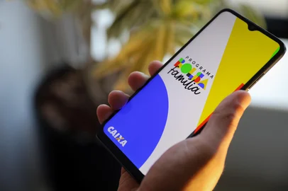 CAXIAS DO SUL, RS, BRASIL, 28/01/2025. Aplicativo do programa Bolsa Família, do Governo Federal. (Bruno Todeschini/Agência RBS)Indexador: Bruno Todeschini<!-- NICAID(15963030) -->