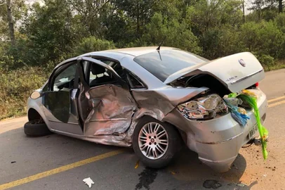 Criança e mulher morrem em acidente na RS-122, em Ipê<!-- NICAID(14868665) -->