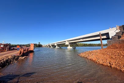 Ponte entre Campinas do Sul e Ronda Alta.<!-- NICAID(16136318) -->